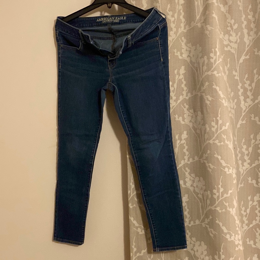 American Eagle Size 8 Short Jeans